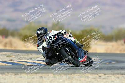 media/Jan-16-2022-CVMA (Sun) [[7f3d92989d]]/Race 2 Supersport Middleweight/